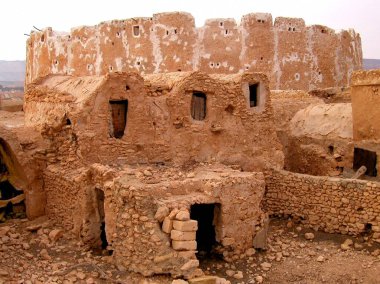 Libya. QASR AL HAJ. BERBER ARKİTESİ Kuzey Afrika 'da