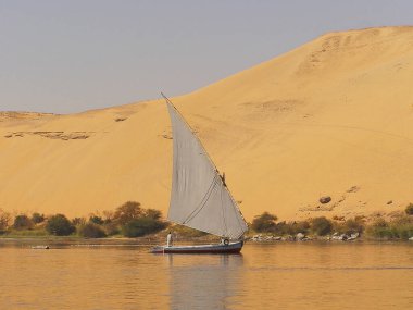 ASWAN, EJİPT- NILE Nehrinde Tekne ile Yolculuk
