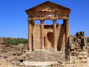 DOUGGA, ROMAN VE TUNISIA 'DA Hristiyan harabeleri.