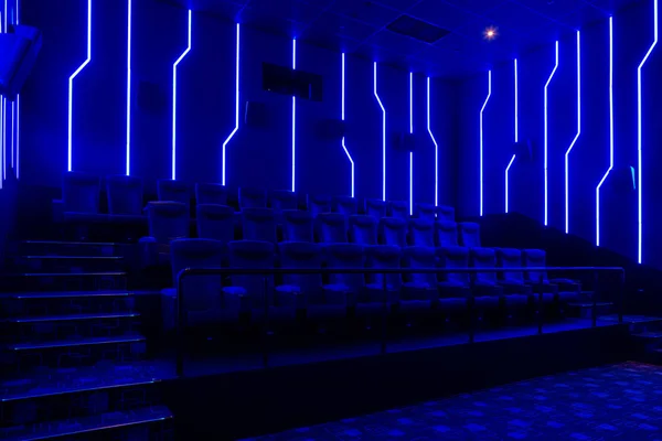 Sala Cine Vacía Con Luz Azul —  Fotos de Stock