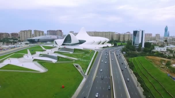 Baku Azerbajdzjan Juli 2019 Utsikt Över Heydar Aliyev Center Museum — Stockvideo