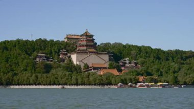 Buda 'nın Kokusu Kulesi, Yaz Sarayı, Pekin, Çin. Çince karakterler 'Buddha Koku Kulesi' diyor.