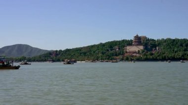 Buda 'nın Kokusu Kulesi, Yaz Sarayı, Pekin, Çin. Çince karakterler 'Buddha Koku Kulesi' diyor.