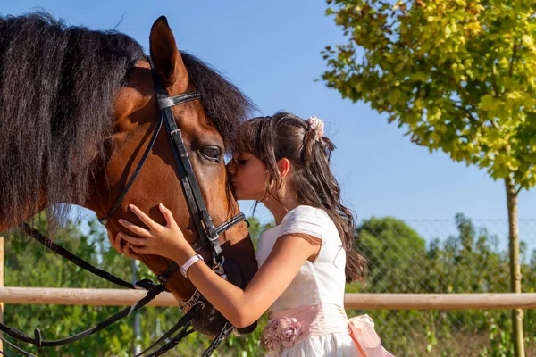 Photos Communion Girl Riding Horse — Stock Photo, Image