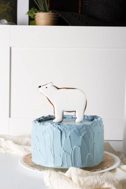 Tatil için kek. Şeker çocuklar için. Açık renkli.