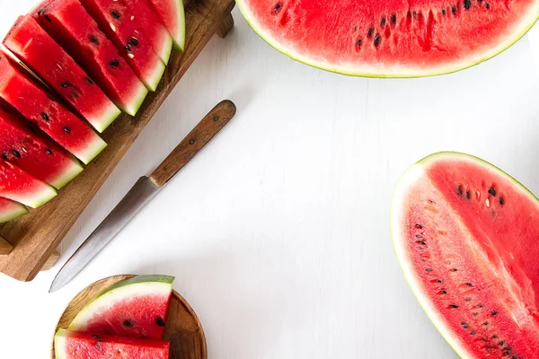 Fräsch Vattenmelon Vit Bakgrund Plats För Text — Stockfoto