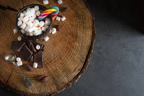 Cacao Con Malvavisco Caramelo Año Nuevo Fondo Oscuro — Foto de Stock