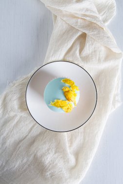 Cupcakes düğün için. Tatil severler. Beyaz arka plan