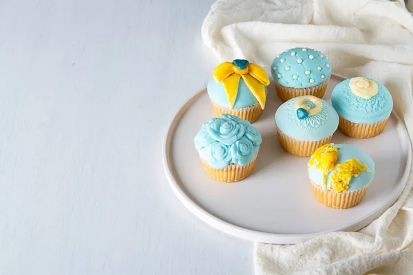 Cupcake Matrimonio Gli Amanti Delle Vacanze Fondo Bianco — Foto Stock