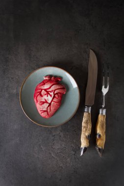 Gingerbread bir kalp şeklinde. Cadılar Bayramı için. sonbahar tatil. Ölülerin günü. korkunç tatlılar