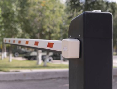 Yaratıcı fikirlerin için kapalı bir bariyerin fotoğrafı.