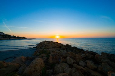 Santa Pola 'nın güzel plajı Güzel bir sabah şafağında