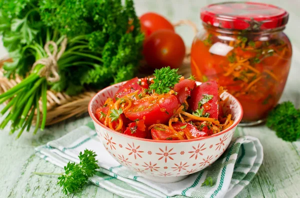 Tomaten in einer würzigen Marinade — Stockfoto