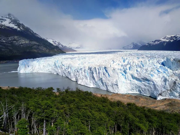 阿根廷的Los Glaciares国家公园 Santa Cruz Provice 在那里可以找到臭名昭著的Perito Moreno冰川 — 图库照片