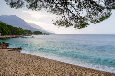 Brela, Hırvatistan, Makarska Riviera, Dalmaçya yağmurlu beach