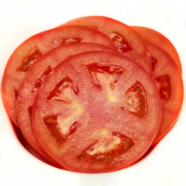 Tomatenrote Scheiben auf weißem Hintergrund quadratische Zutat — Stockfoto