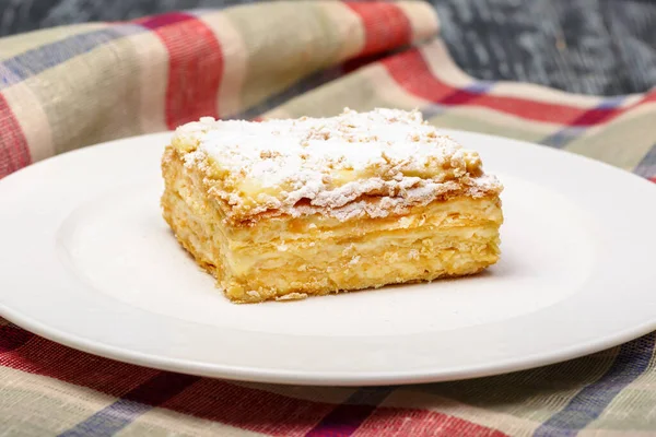 Kremalı Napolyon böreği.