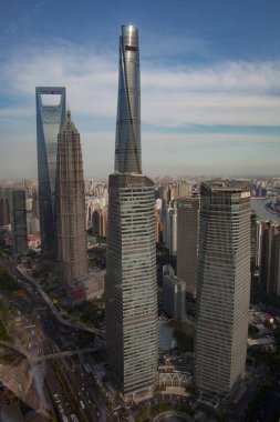 Şangay şehri ve Şangay 'daki doğu kulesi.