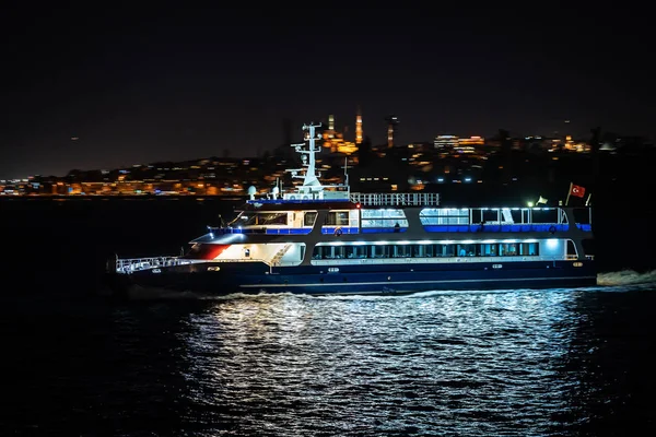 Sea Ferry Moves Waters Bosphorus Background Suleymanie Mosque Night Lights — Stock Photo, Image