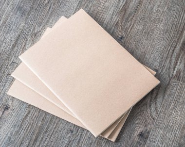 Boş kitap maket, katalog, dergiler veya geri dönüşüm kahverengi kağıt dokusu ile kapak şablonu