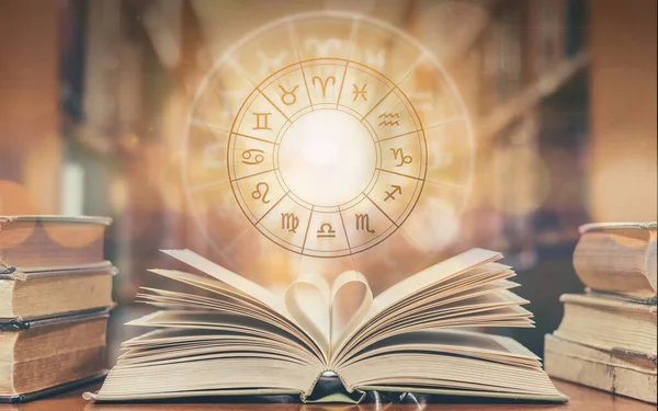 Horóscopo Amor Astrología Signo Del Zodíaco Para Predecir Adivinar Educación — Foto de Stock