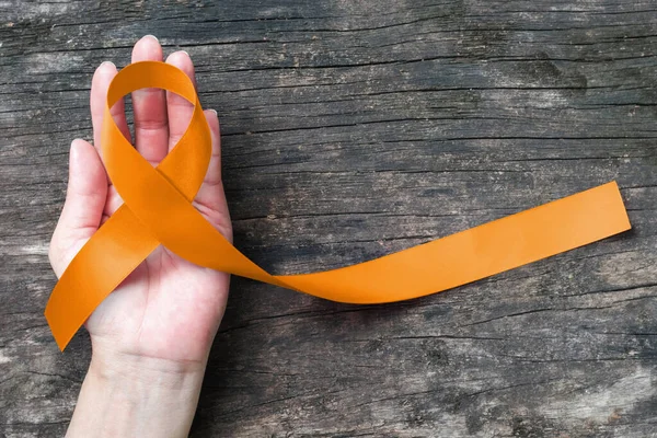 Apandis Kanseri Hakkında Bilinçlendirme Kampanyası Için Amber Renk Kurdelesi — Stok fotoğraf