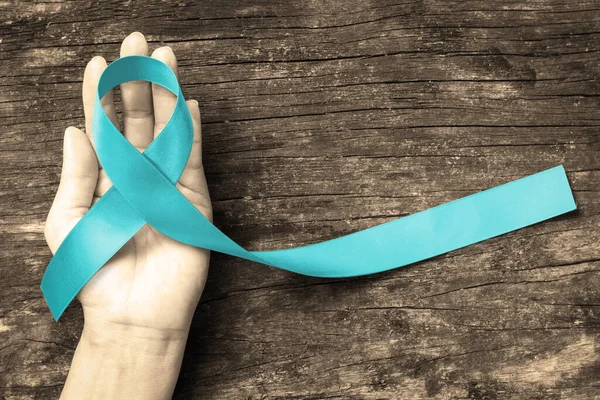 提高对子宫颈癌认识的彩带 — 图库照片