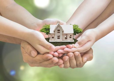 Ev kredisi, araba sigortası, aile güvencesi koruması ve özel mülk miras planlama kavramı 