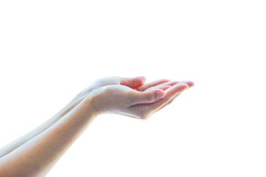 İzole edilmiş, içi boş, avuç içi boş bir kadın ile destek konsepti için dua edin.