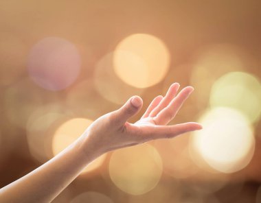 Kutsal ruh ve dünya dini kavramı için dua eden kadınlar.