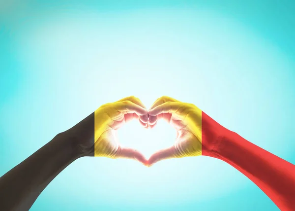 Patrón Bandera Belga Las Manos Con Forma Corazón Las Personas — Foto de Stock