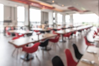 Kantin, kafeterya, otel restoranı, bulanık arka plan, bulanık yemek masası ve okul ya da üniversite yemek tesisi içi boş.  