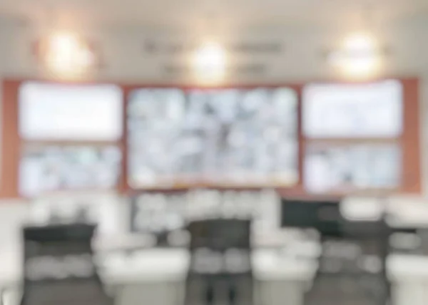 Cctv監視室は ビジネスのための複数のビデオカメラ監視セキュリティガードネットワークシステムで背景をぼかす ショップやオフィスビルの安全性 — ストック写真