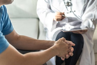 Erkek sağlığı hastalığı, prostat kanseri ya da erkek hasta ile akıl hastalığı üzerine doktor ya da psikiyatrist arasında tıbbi klinikte ya da hastanede teşhis muayenesi yapılması