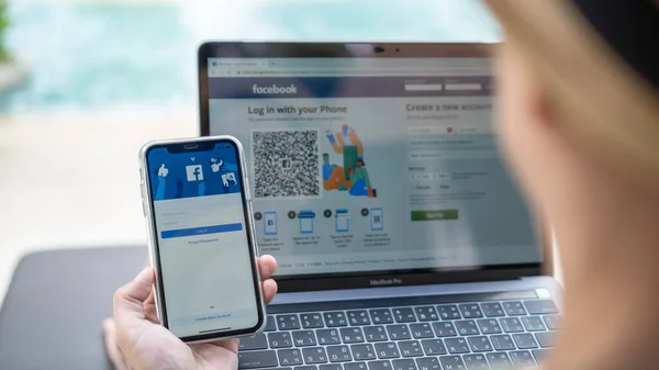 Petchaburi Tailandia Mayo 2019 Facebook Página Registro Del Icono Aplicación —  Fotos de Stock