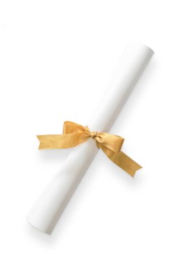 Diploma, diploma rulosu kesme yolu ile beyaz arka planda izole edilmiş, çalışma programı başarı, akademik mezuniyet, öğrenci başarısı, eğitim diploması günü