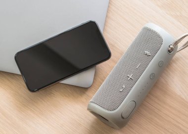Hoparlör, bluetooth kablosuz kablosuz kablosuz bağlantı ile sesli arama iletişimi, multimedya müzik eğlencesi, taşınabilir mini ev sineması için kullanılan bilgisayar bilgisayarı hoparlörü.