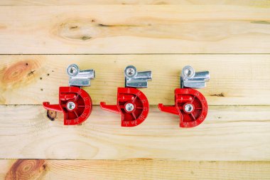  ahşap üzerinde Klima onarım araçları.