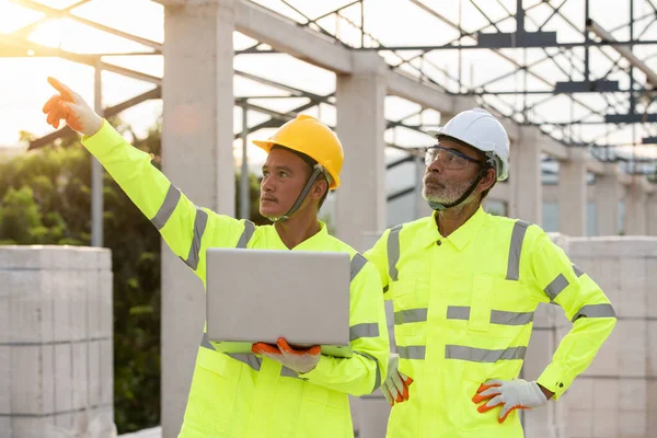 Ingénierie Superviseur Travaillant Ensemble Sur Chantier — Photo