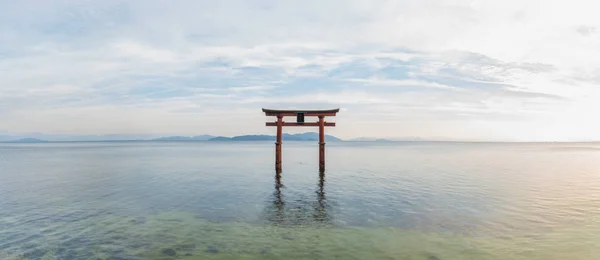 Biwa Gölü'ndeki Torii Kapısı, Takashima, Shiga, Japonya