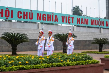 Ho Chi Minh Mozolesi'ndeki muhafızlar, Hanoi, Vietnam