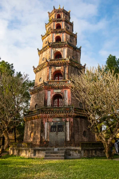 Thien Pagoda งเป นมรดกโลกของย เนสโก ยดนาม — ภาพถ่ายสต็อก