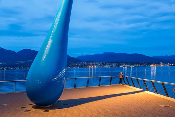 Sculpture intitulée 'The Drop', Vancouver, Colombie-Britannique, Canada — Photo