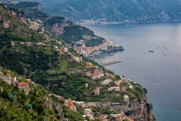 Pohled Dolů Město Amalfi Pobřeží Amalfi Kampánie Itálie — Stock fotografie