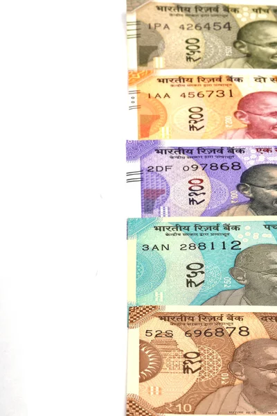 Nové Indické Peníze Přes Bílé Izolované Pozadí Indické Měny Rupie — Stock fotografie