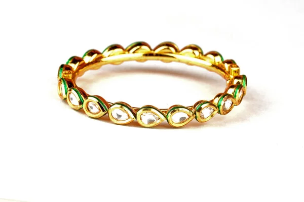 Bracciale Oro Sfondo Bianco Bracciale Kundan Stile Moda Design Gioielli — Foto Stock