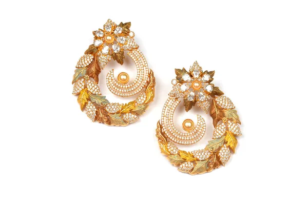Wspaniałe Zabytkowe Złote Kolczyki Białym Tle Luksusowa Biżuteria Żeńska Indyjska — Zdjęcie stockowe