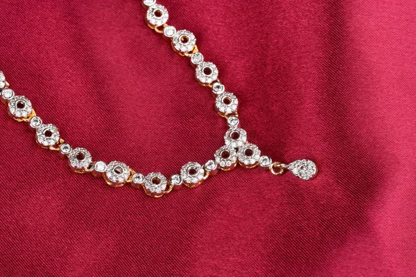 Diamant Smycken Placerade Tyg Diamant Hänge Diamant Smycken Diamant Halsband — Stockfoto