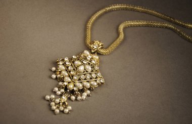 Zincirli antik inci kolye, Hint geleneksel mücevherleri.