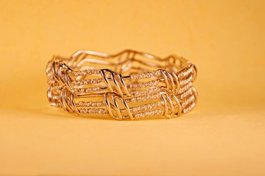 Hint elmas bilezikleri, Hint geleneksel mücevherleri.